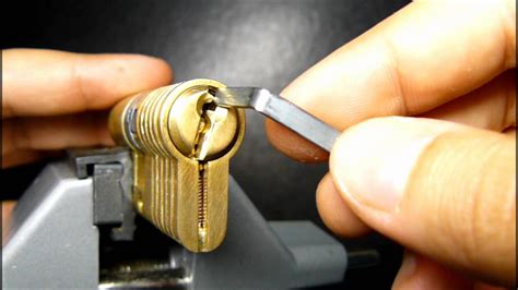 Lockpicking : security pin and false set | Lock picking tools, Security ...