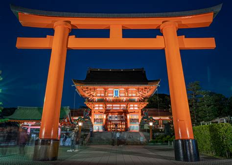 FUSHIMI INARI SHINTO SHRINE — PhoTophe