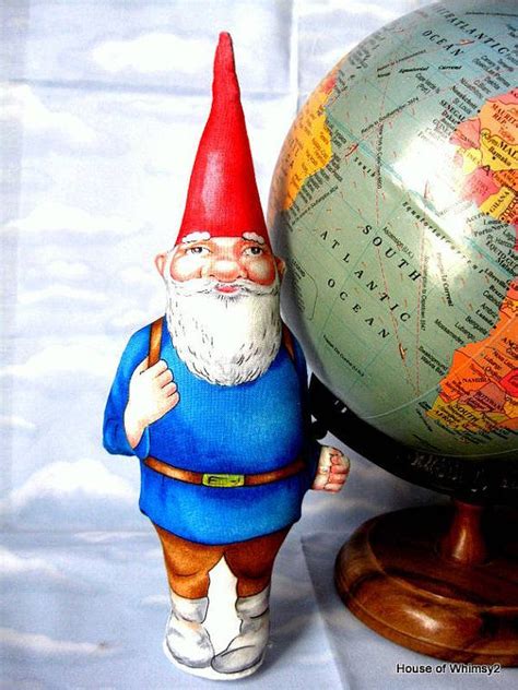 Traveling gnome | Traveling gnome, Gnomes, Travel themes