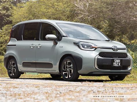 New Toyota Sienta Hybrid Photos, Photo Gallery - Sgcarmart