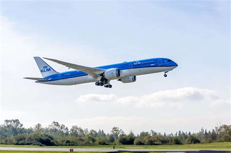 KLM outlines initial Boeing 787-10 Dreamliner routes - SamChui.com