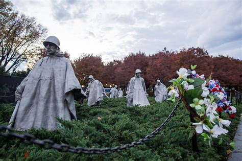 Korean War Memorial Group Finds More Aid in Korea Than in U.S. - The New York Times