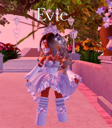 Cute Royale High Outfit Ideas 2022 : Royale Roblox Outfits Empress Shadow Cute Outfit Profile ...