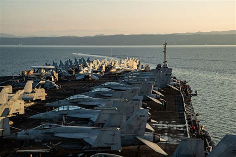 The World’s Largest Aircraft Carrier Arrives in Trieste > United States ...