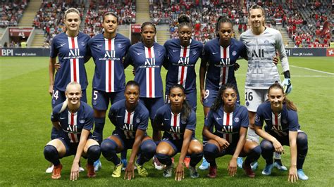 Women's team run riot in Braga | Paris Saint-Germain