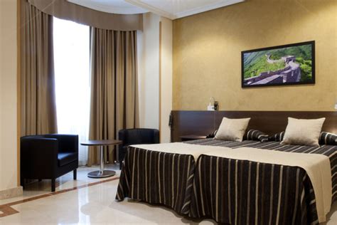 Hotel Mediodía in Atocha, Madrid | Rooms beside Reina Sofía Museum