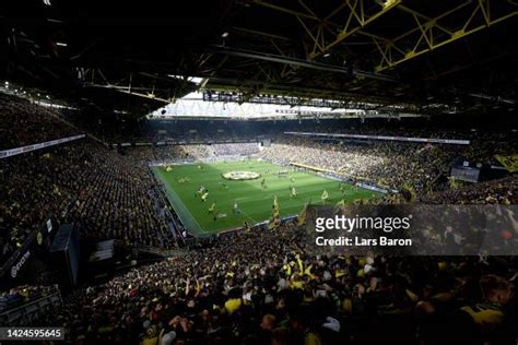 434,017 Borussia Dortmund Stadium Stock Photos, High-Res Pictures, and ...