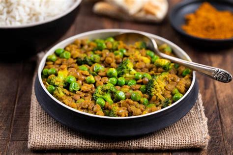 One-Pot Lentil Curry with Peas (EASY + Instant Pot option) - Veggie Chick