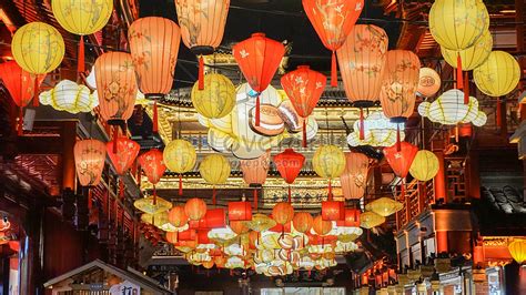 Yu Garden New Year Lantern Festival Picture And HD Photos | Free ...