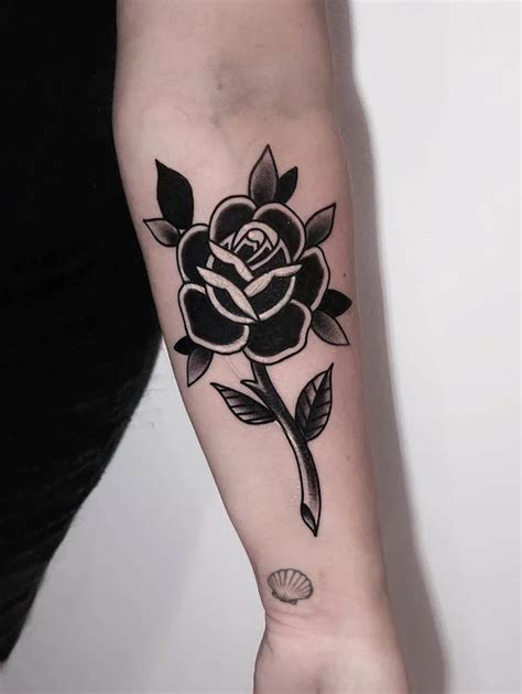 Top more than 73 black rose tattoo traditional best - in.coedo.com.vn