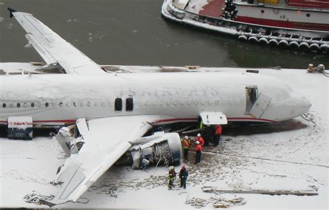 Photos: Plane crash in Hudson River, 2009 | National News | pantagraph.com