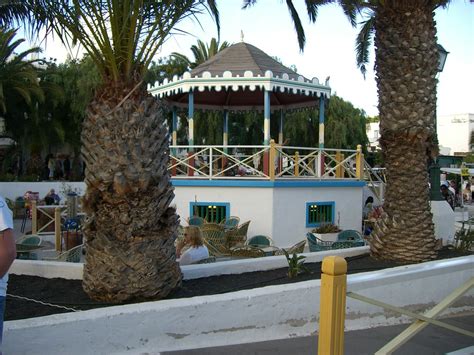 Costa Teguise Square | Initial Photos of the areas around ou… | Flickr