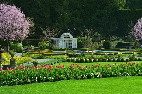 The Butchart Gardens History – Beautiful Flower Arrangements and Flower ...