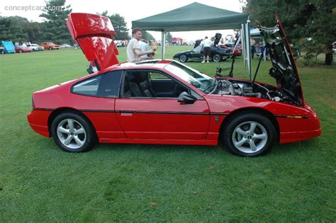 1988 Pontiac Fiero - conceptcarz.com