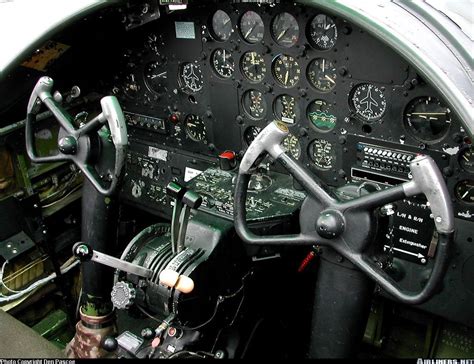 Photos: North American B-25J Mitchell Aircraft Pictures | Aircraft pictures, Warplane, Cockpit