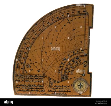 Quadrant (instrument) hi-res stock photography and images - Alamy