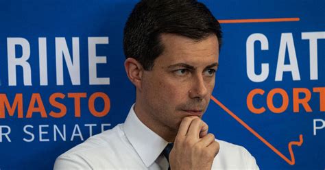 Air Travel Debacles Put Pete Buttigieg in the Hot Seat - The New York Times