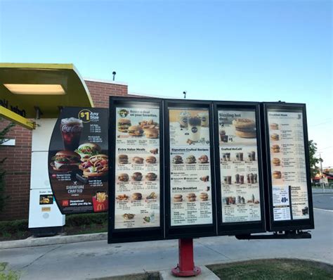 Mcdonalds Fast Food Restaurant Menu Board Stock Photos, Pictures & Royalty-Free Images - iStock