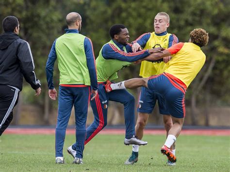 Eredivisie » News » Tempers flare as Feyenoord players come to blows