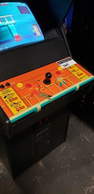 ROLLING THUNDER CLASSIC ATARI ARCADE GAME