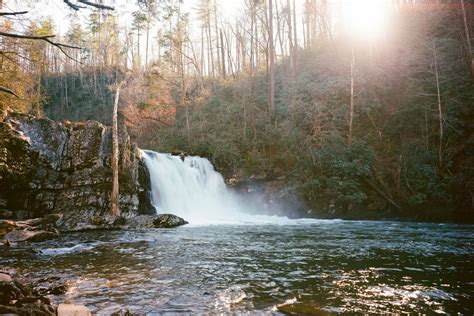 The 6 Best Great Smoky Mountains Waterfalls and Swimming Holes