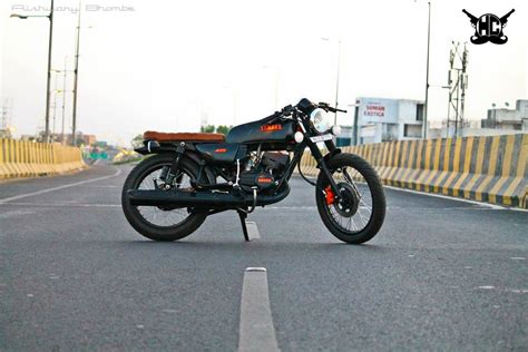 This Modified Yamaha RX135 With Café Racer Theme Looks Classy Read more at: https://gaadiwaadi ...