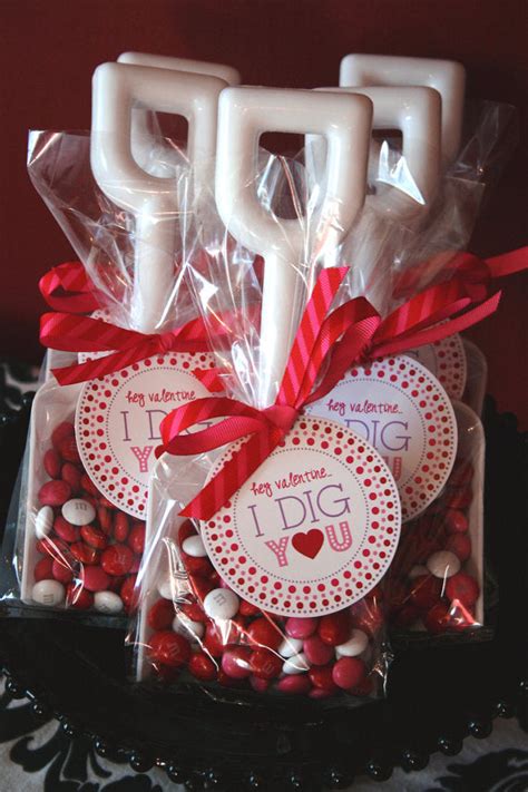 5 Valentine's Day Candygrams You Can Make at Home – CandyDirect.com