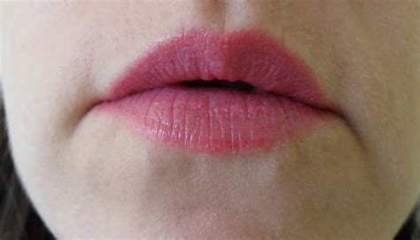 Beautifully Glossy: Carmex Moisture Plus Lip Balm