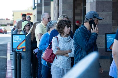 Aldi opens new Phoenix store near old Paradise Valley Mall