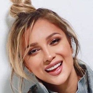 Lora - Age, Family, Bio | Famous Birthdays