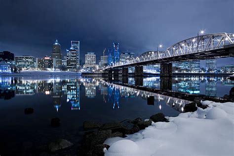 Portland Oregon Winter Stock Photos, Pictures & Royalty-Free Images - iStock