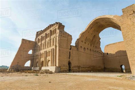 The ancient city of Ctesiphon with largest brick arch in the world, Ctesiphon, Iraq, Middle East ...