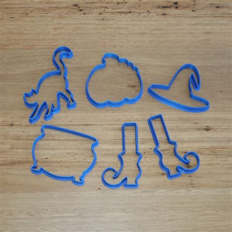 Scary Cat Cookie Cutter | See our Halloween Cutters & Stamps Range ...