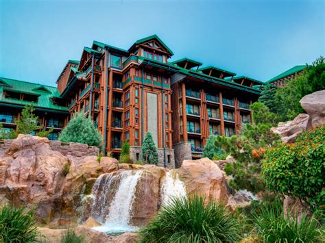 The Best (and Worst!) Reasons to Stay at Disney's Wilderness Lodge