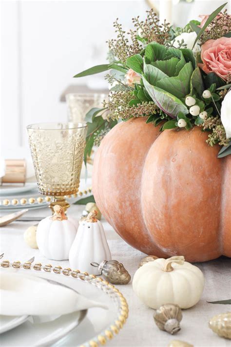 Pumpkin Centerpiece Thanksgiving Table - Rooms For Rent blog