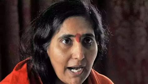 Hindu Couples Should Have 4 Kids; Dedicate 2 To Nation - Sadhvi Rithambara