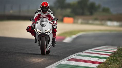 DUCATI 959 Panigale (2015-2016) Specs, Performance & Photos - autoevolution