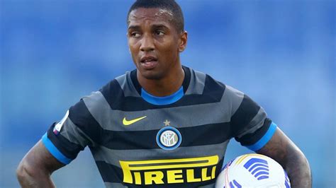 Ashley Young: Inter Milan defender tests positive for coronavirus ...