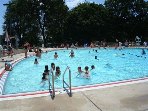 Officials cut Leola Community Pool fees | Local News | lancasteronline.com