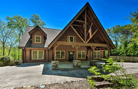 15 Pet-Friendly Cabins in Chattanooga, TN - Doggy Check In