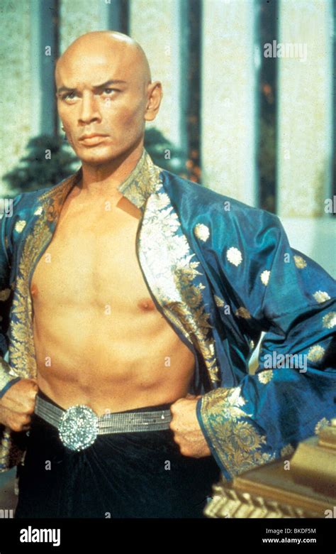 Yul brynner king 1956 hi-res stock photography and images - Alamy