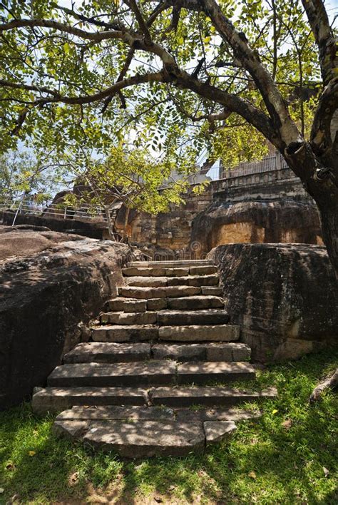 Isurumuniya Temple in Anuradhapura, Sri Lanka Stock Image - Image of outdoor, monastery: 69306775