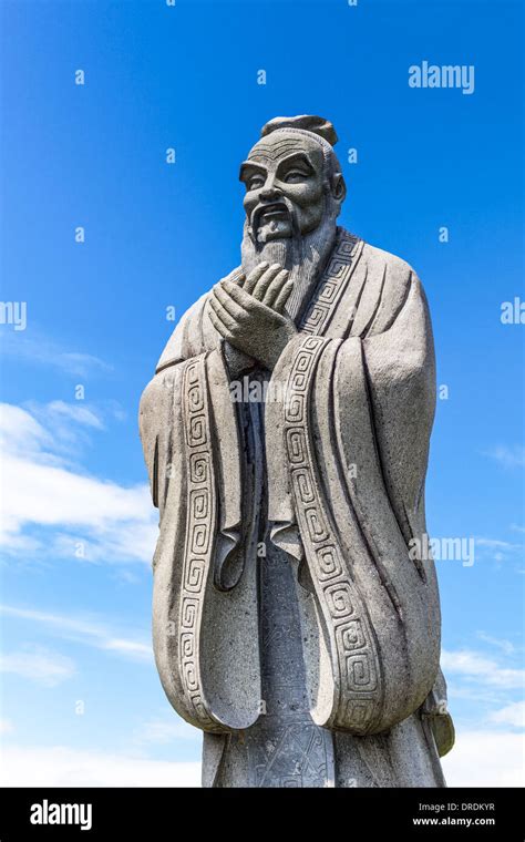 Confucius statue in Chinese Gardens Singapore Stock Photo - Alamy