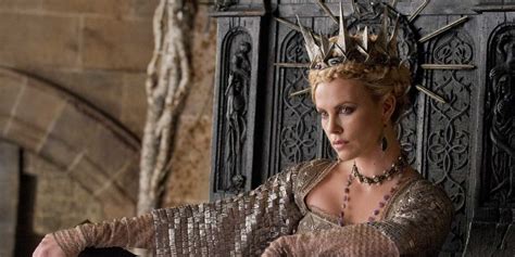 Movie Review: Snow White and the Huntsman (2012) - The Critical Movie ...