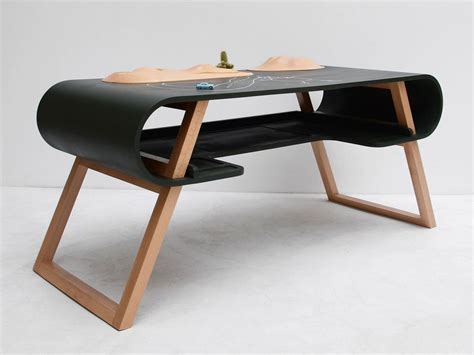 Modern Desk Designs For Functional And Enjoyable Office Spaces