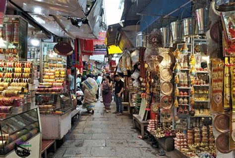 Vishwanath Gali Varanasi: A Must-Visit Ancient Street - Varanasi Mirror