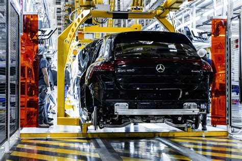 Mercedes-Benz Alabama Plant Workers Embrace Union - Autobody News