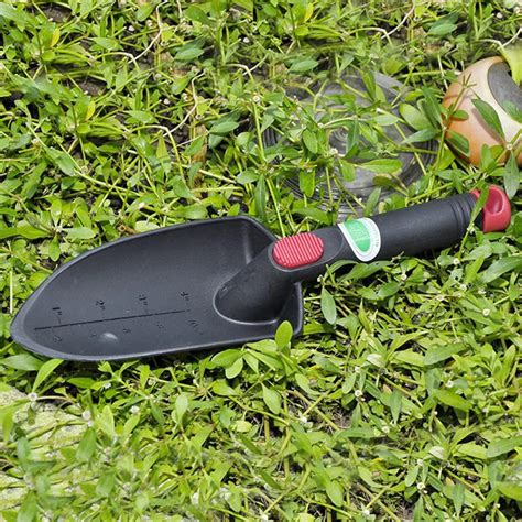 Metal/Plastic Garden Trowel, Color : Black at Best Price in Delhi ...