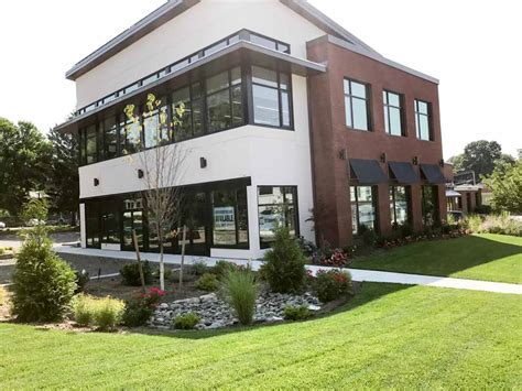 Commercial Landscaping Ideas | Pleasantville Office Building | MG's Lawn Green Inc