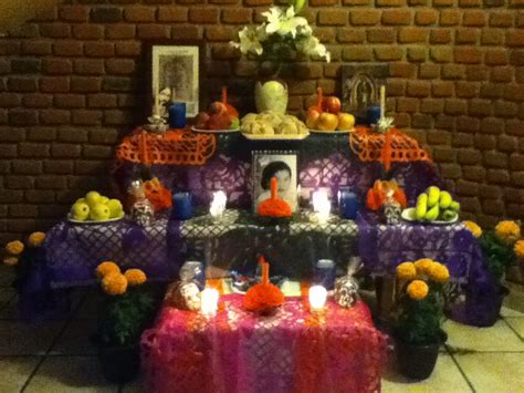 Qué significan las veladoras y velas en el altar de muertos | Me lo ...